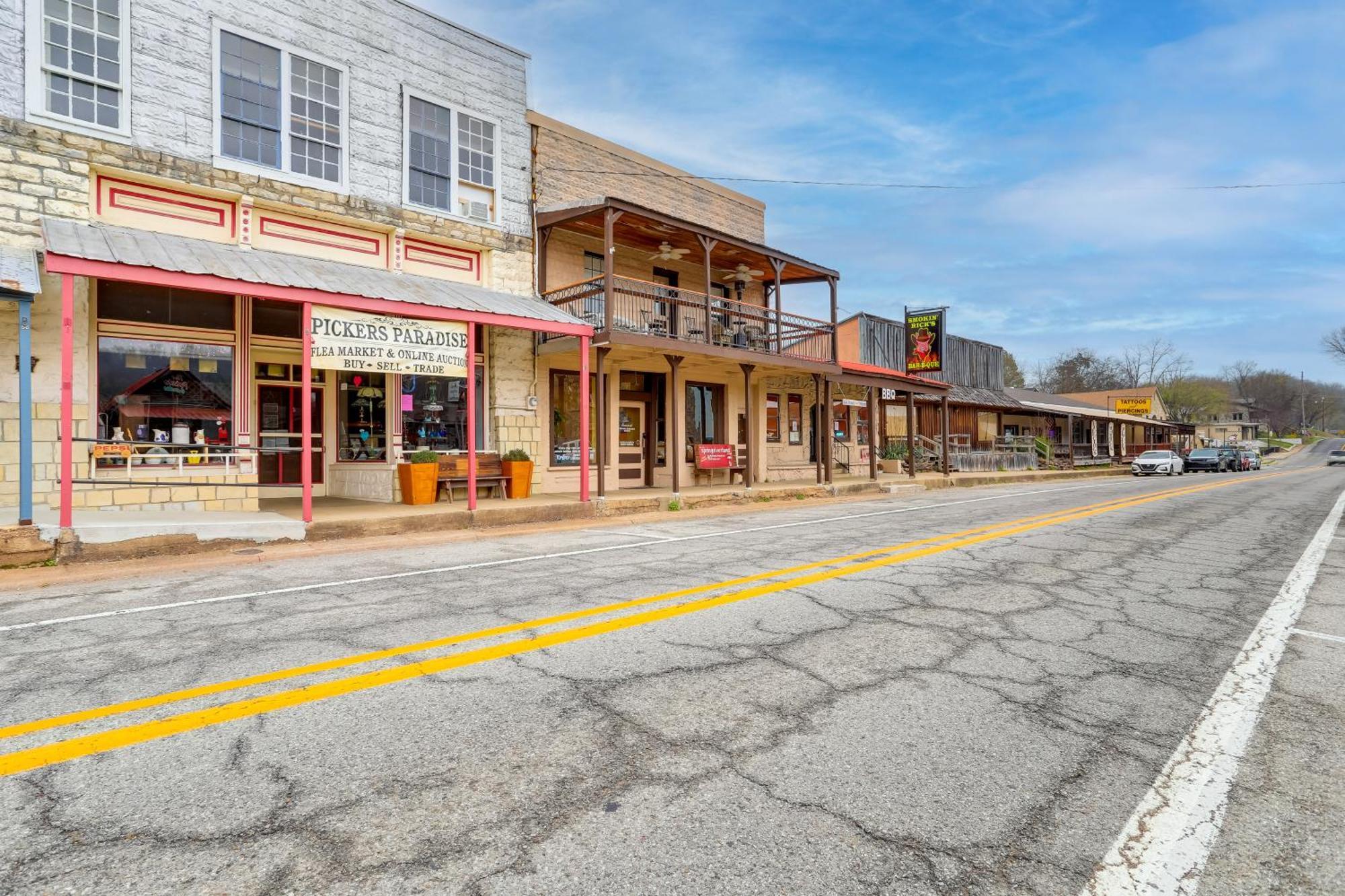 Historic Hardy Home With Game Room On Main Street Exterior photo